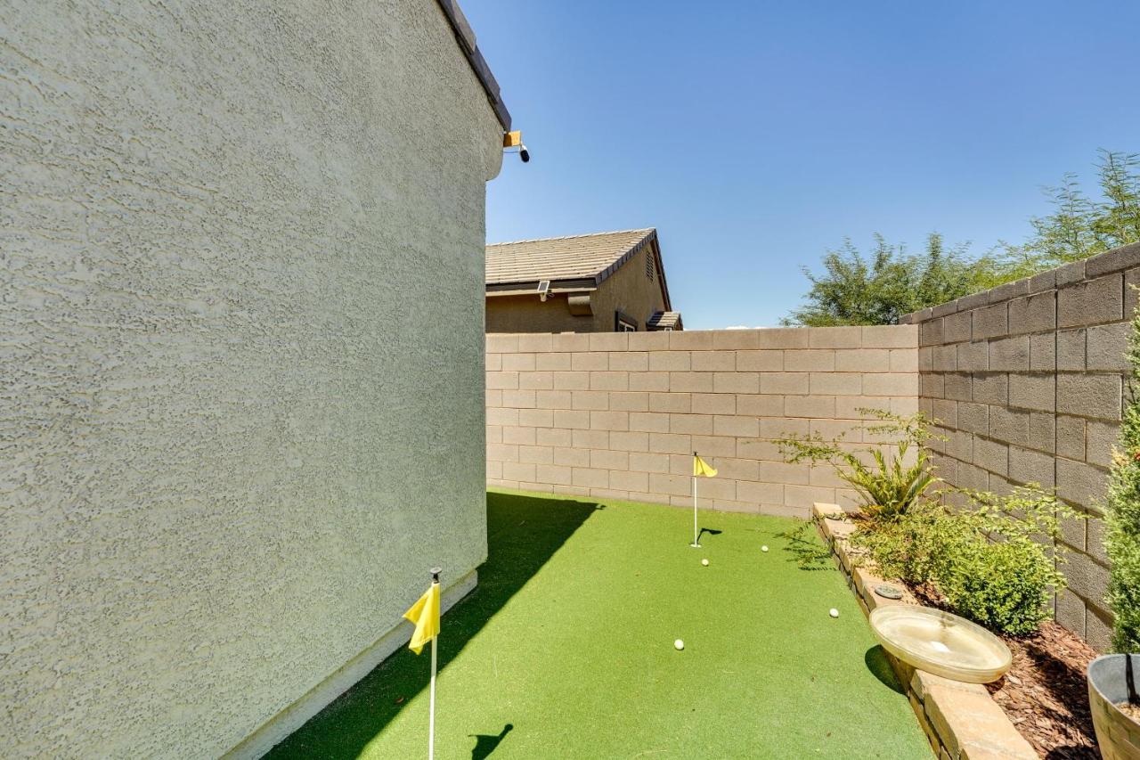 Home With Putting Green About 11 Mi To Las Vegas Strip Buitenkant foto